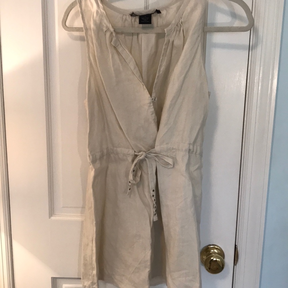 Lovely linen cinch waist sleeveless top !